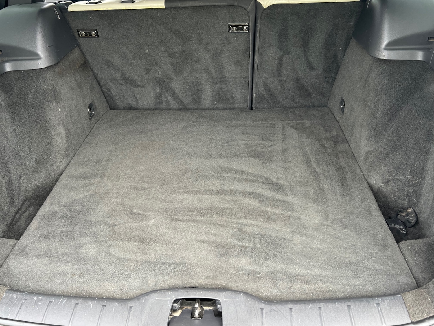 Used Volvo V50 2010 for sale - 77528104: Photo 10