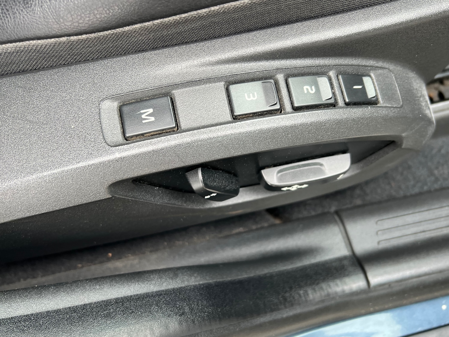 Used Volvo V50 2010 for sale - 77528104: Photo 16