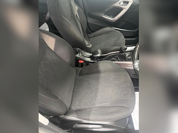 Used Peugeot 2008 2016 for sale - 76894919: Photo