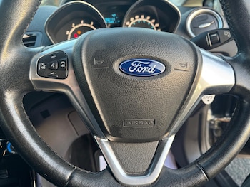 Used Ford Fiesta 2015 for sale - 76892214: Photo