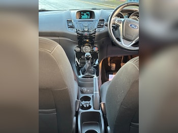 Used Ford Fiesta 2015 for sale - 76892214: Photo