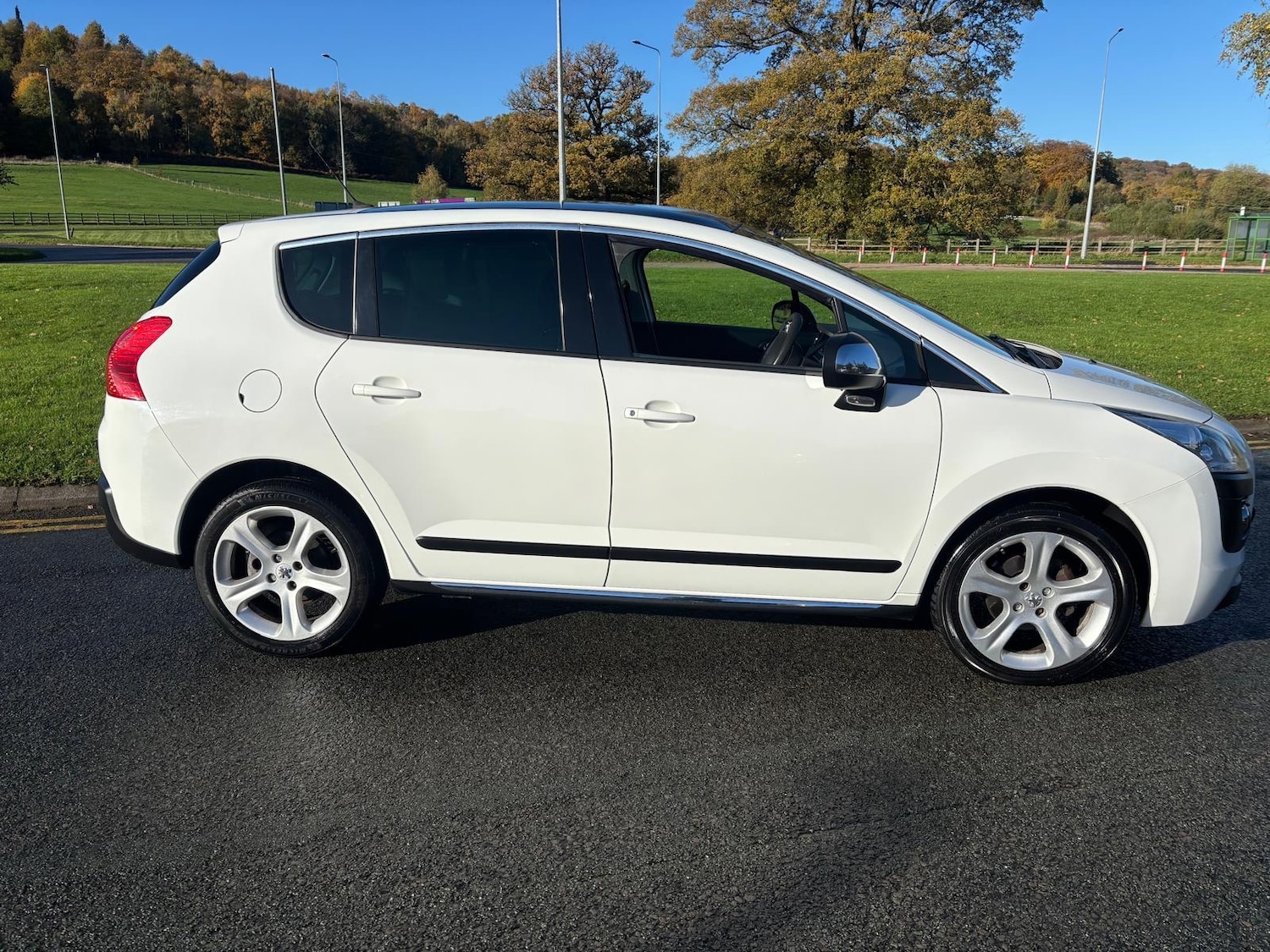 Used Peugeot 3008 2013 for sale - 76894948: Photo 6