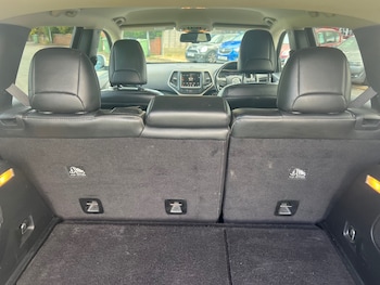 Used Jeep Cherokee 2015 for sale - 78615231: Photo