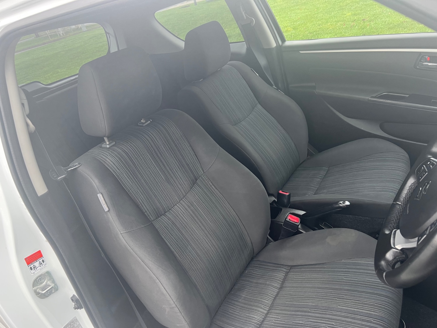 Used Suzuki Swift 2015 for sale - 77141025: Photo 11