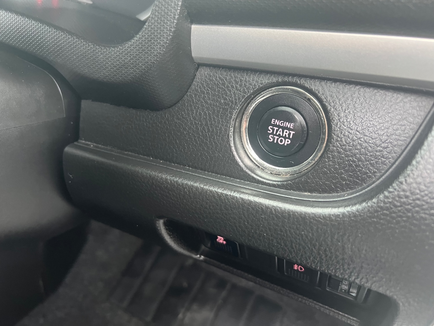 Used Suzuki Swift 2015 for sale - 77141025: Photo 7