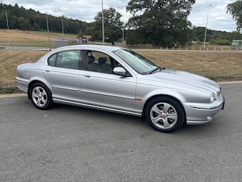 2001 (Y) - 3.0 V6 SE 4dr Auto