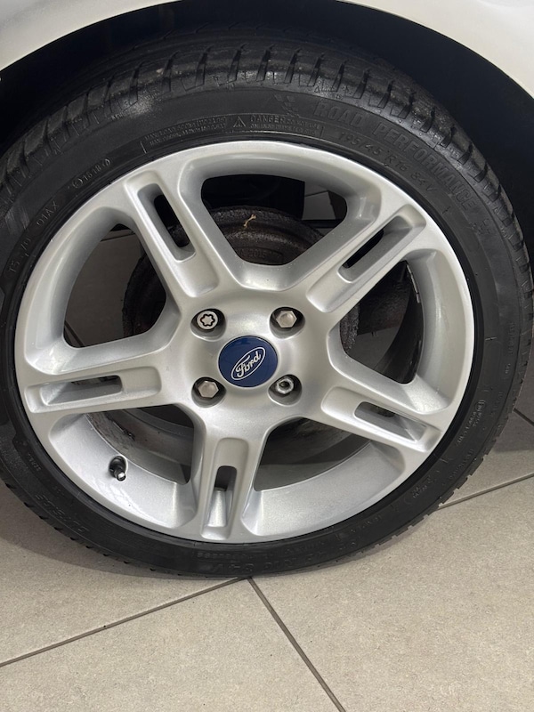 Used Ford Fiesta 2009 for sale - 76280426: Photo 1