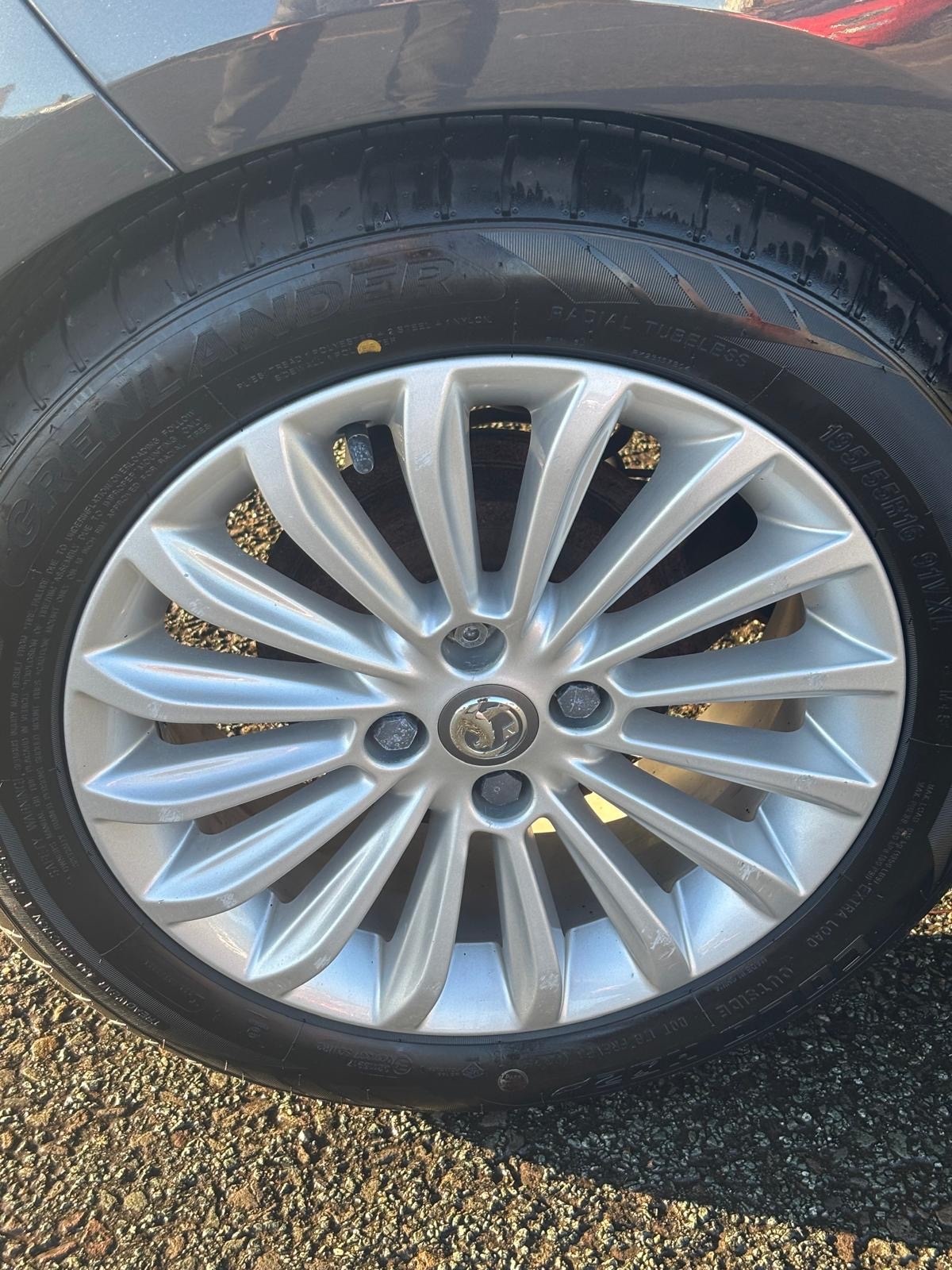 Used Vauxhall ADAM 2015 for sale - 76893080: Photo 21