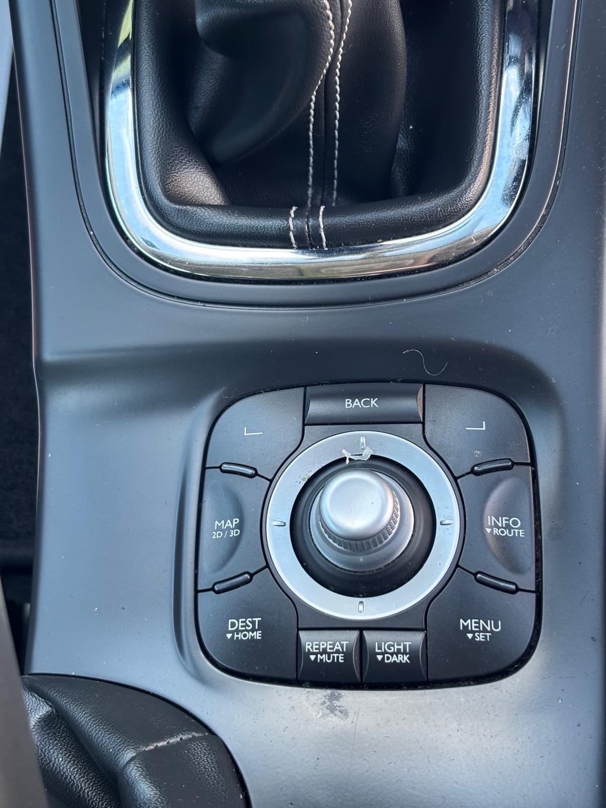 Used Renault Megane 2012 for sale - 76958530: Photo 13