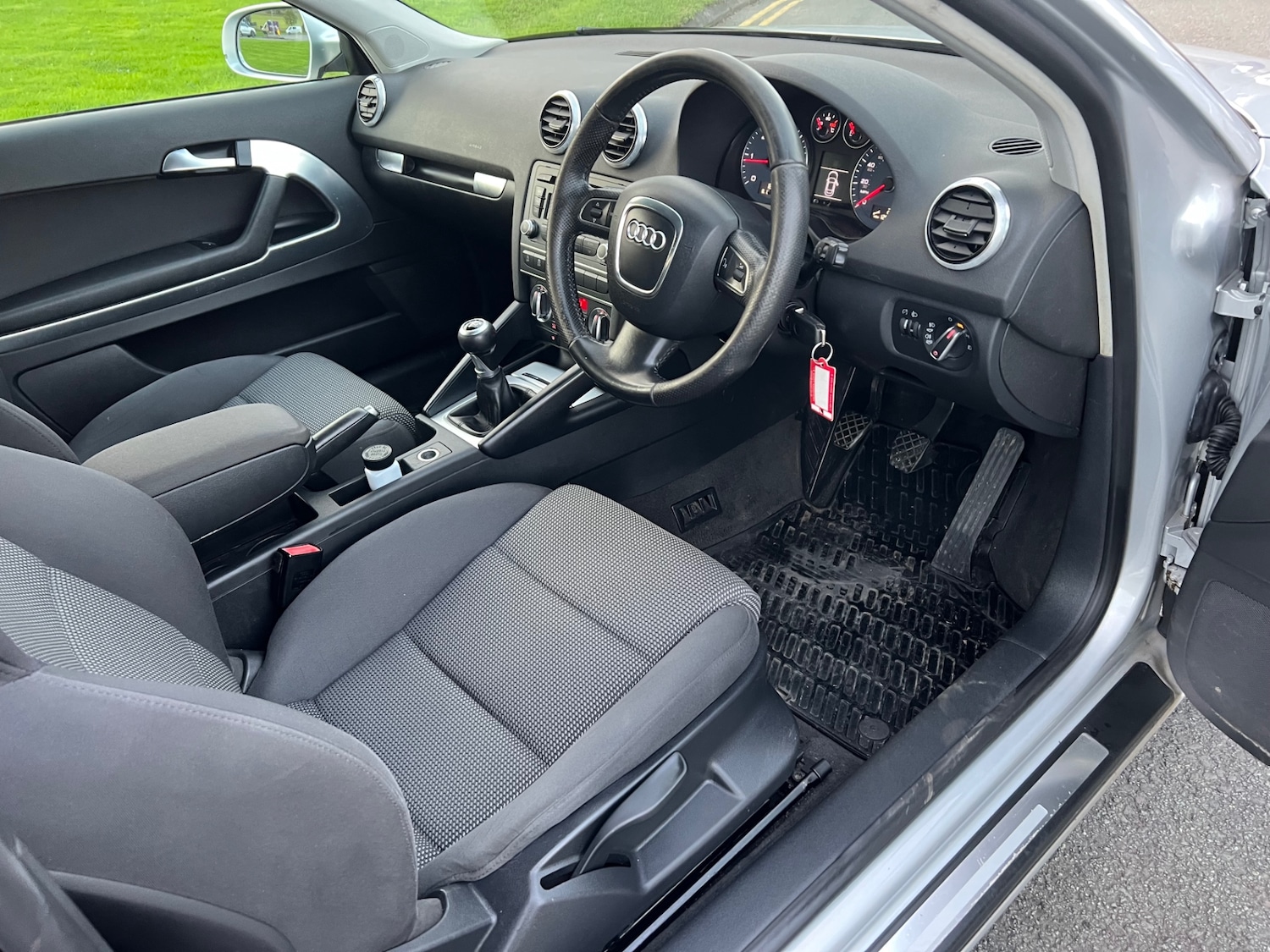 Used Audi A3 2011 for sale - 76940137: Photo 8