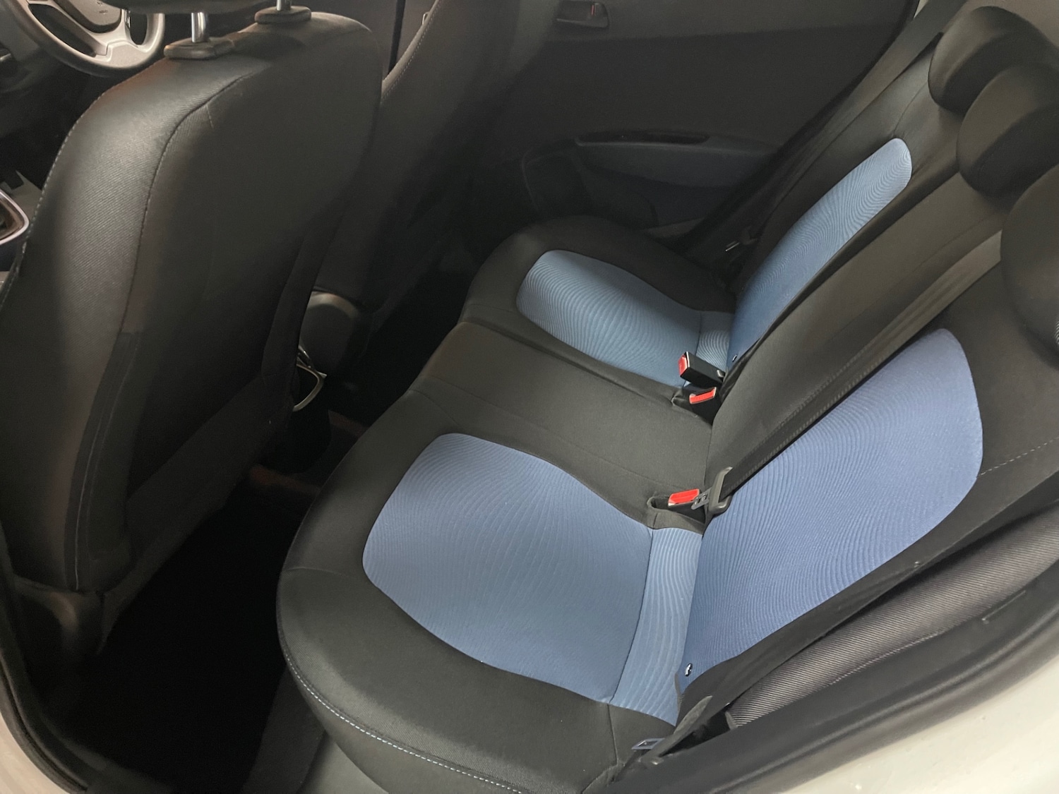 Used Hyundai i10 2015 for sale - 76104810: Photo 8