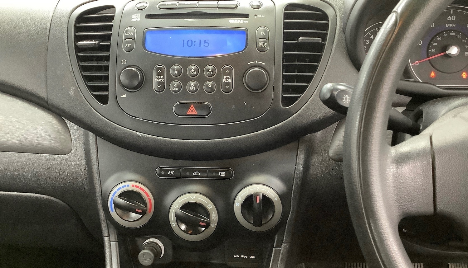 Used Hyundai i10 2011 for sale - 77582378: Photo 10