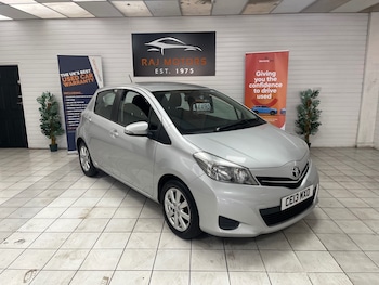 Used Toyota Yaris 2013 for sale - 75502127: Photo
