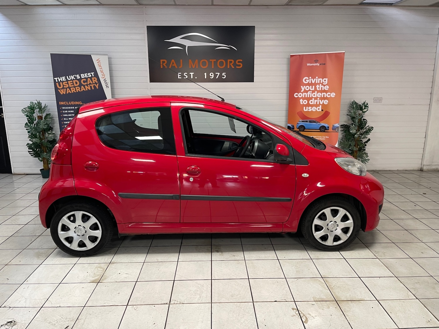 Used Peugeot 107 2012 for sale - 76892021: Photo 4