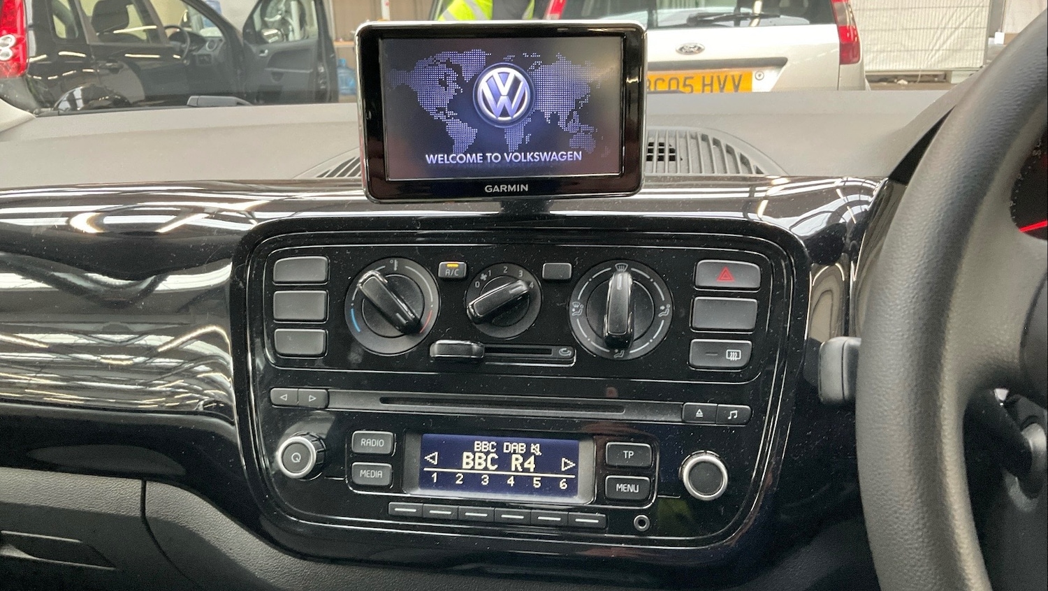 Used Volkswagen up! 2015 for sale - 77781847: Photo 11