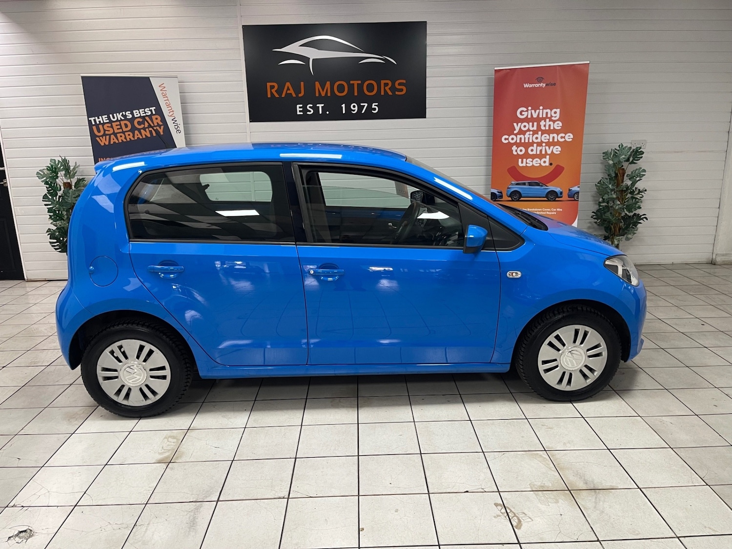 Used Volkswagen up! 2015 for sale - 77220291: Photo 4
