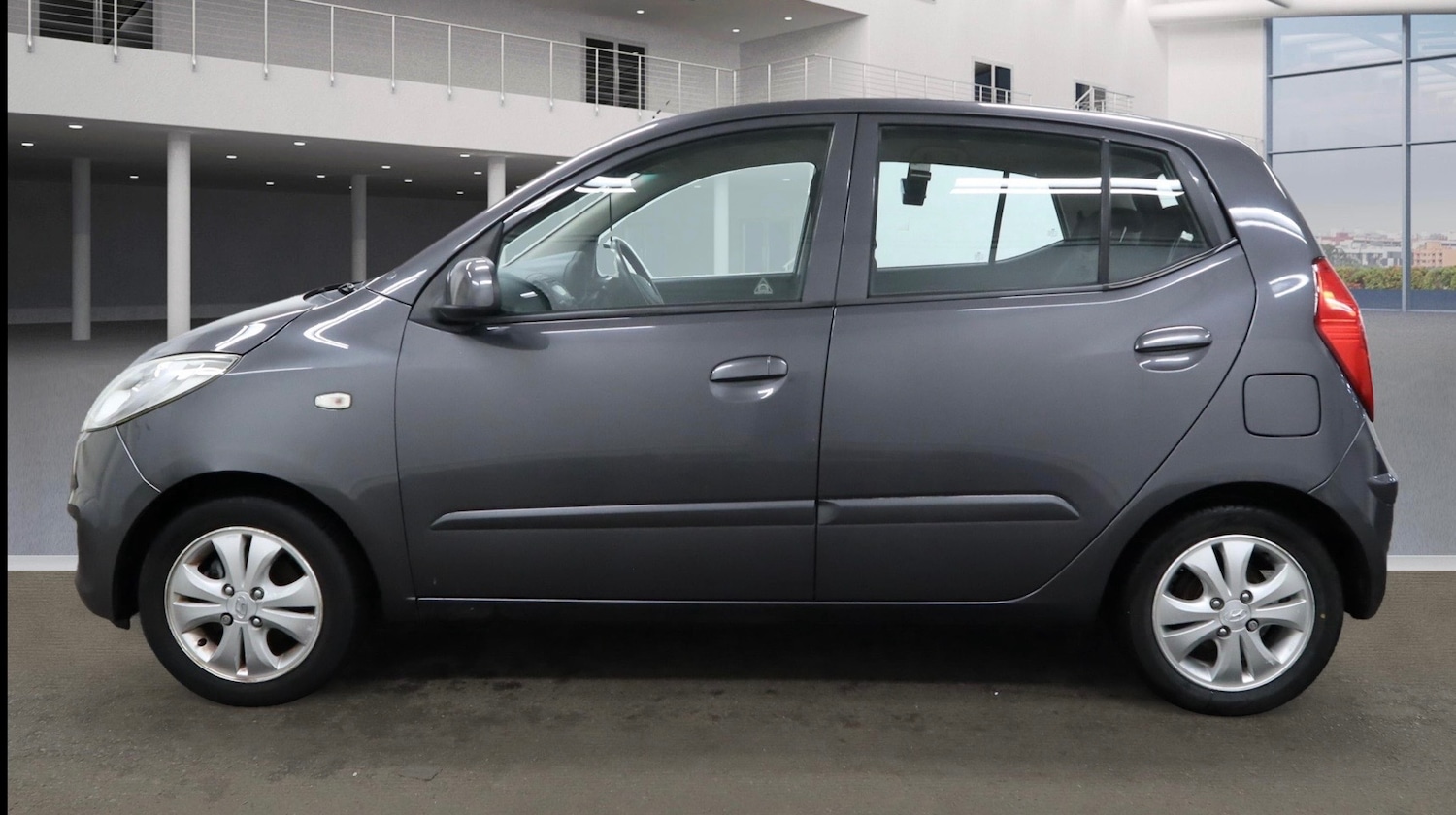 Used Hyundai i10 2013 for sale - 76718757: Photo 6