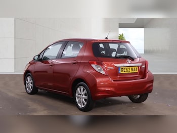 Used Toyota Yaris 2012 for sale - 79038172: Photo