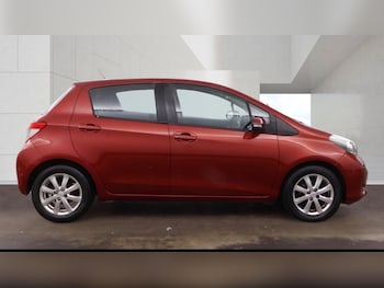 Used Toyota Yaris 2012 for sale - 79038172: Photo