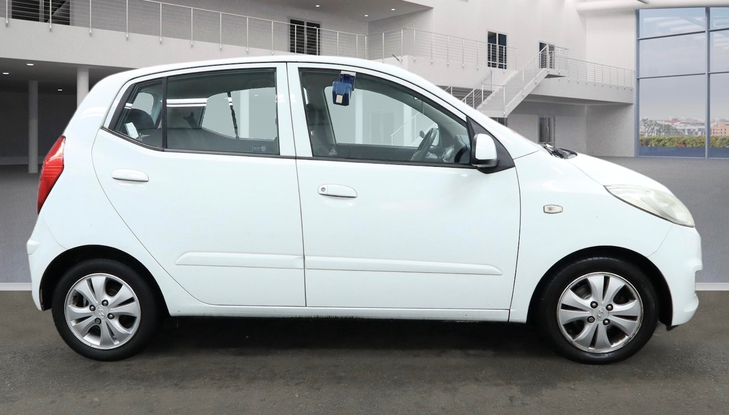 Used Hyundai i10 2012 for sale - 77137547: Photo 5