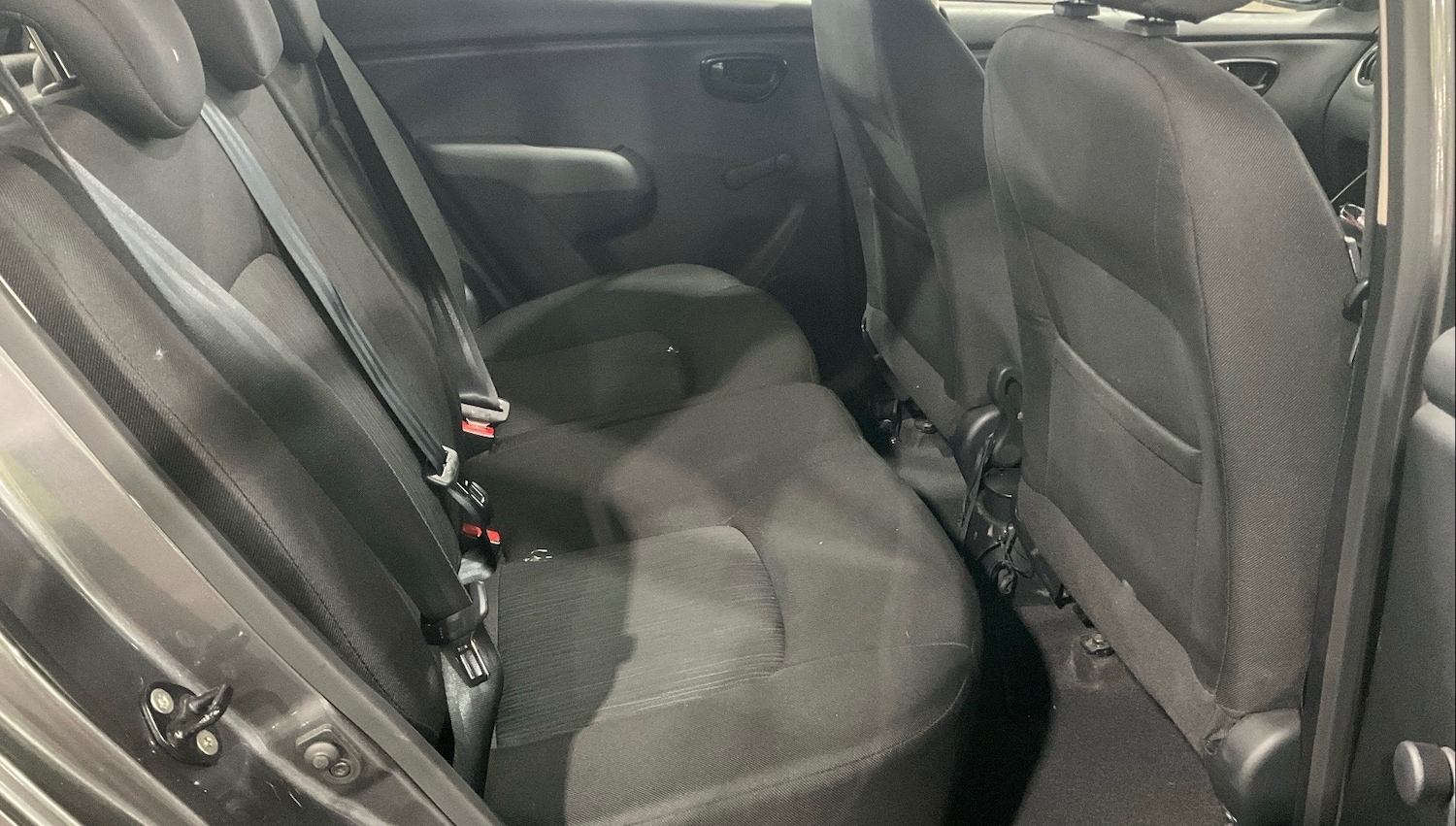 Used Hyundai i10 2014 for sale - 77494995: Photo 9