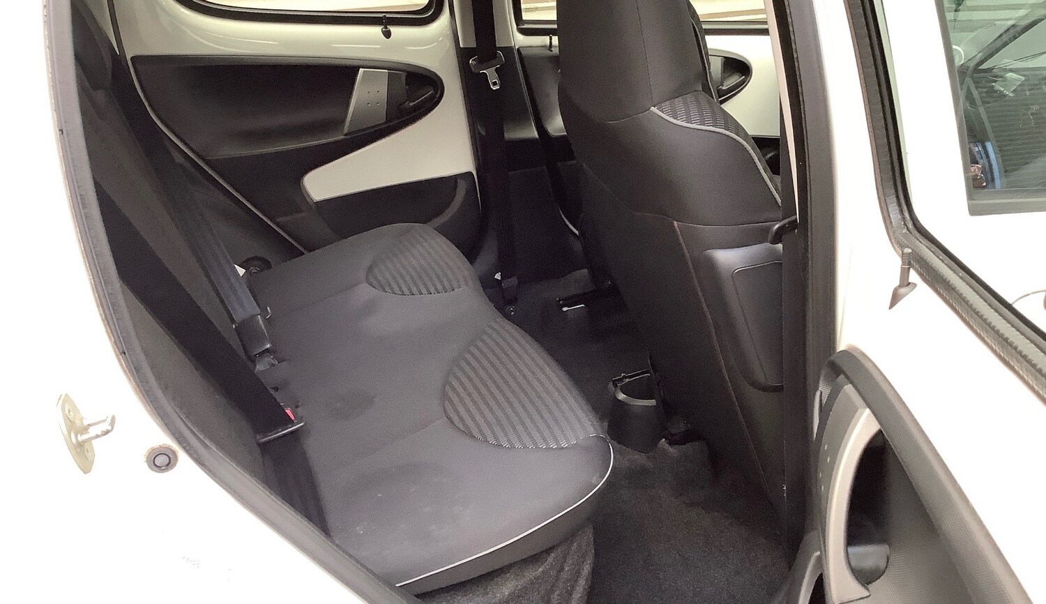 Used Peugeot 107 2013 for sale - 78217975: Photo 10