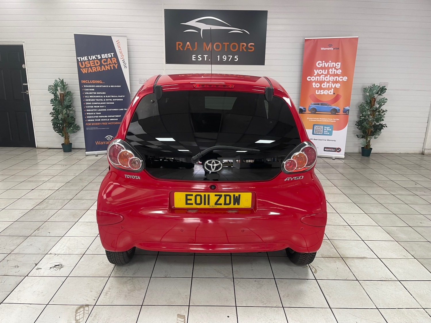 Used Toyota AYGO 2011 for sale - 75567499: Photo 5