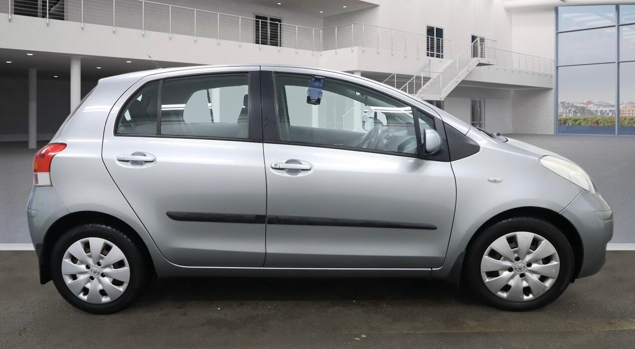 Used Toyota Yaris 2009 for sale - 77001610: Photo 4