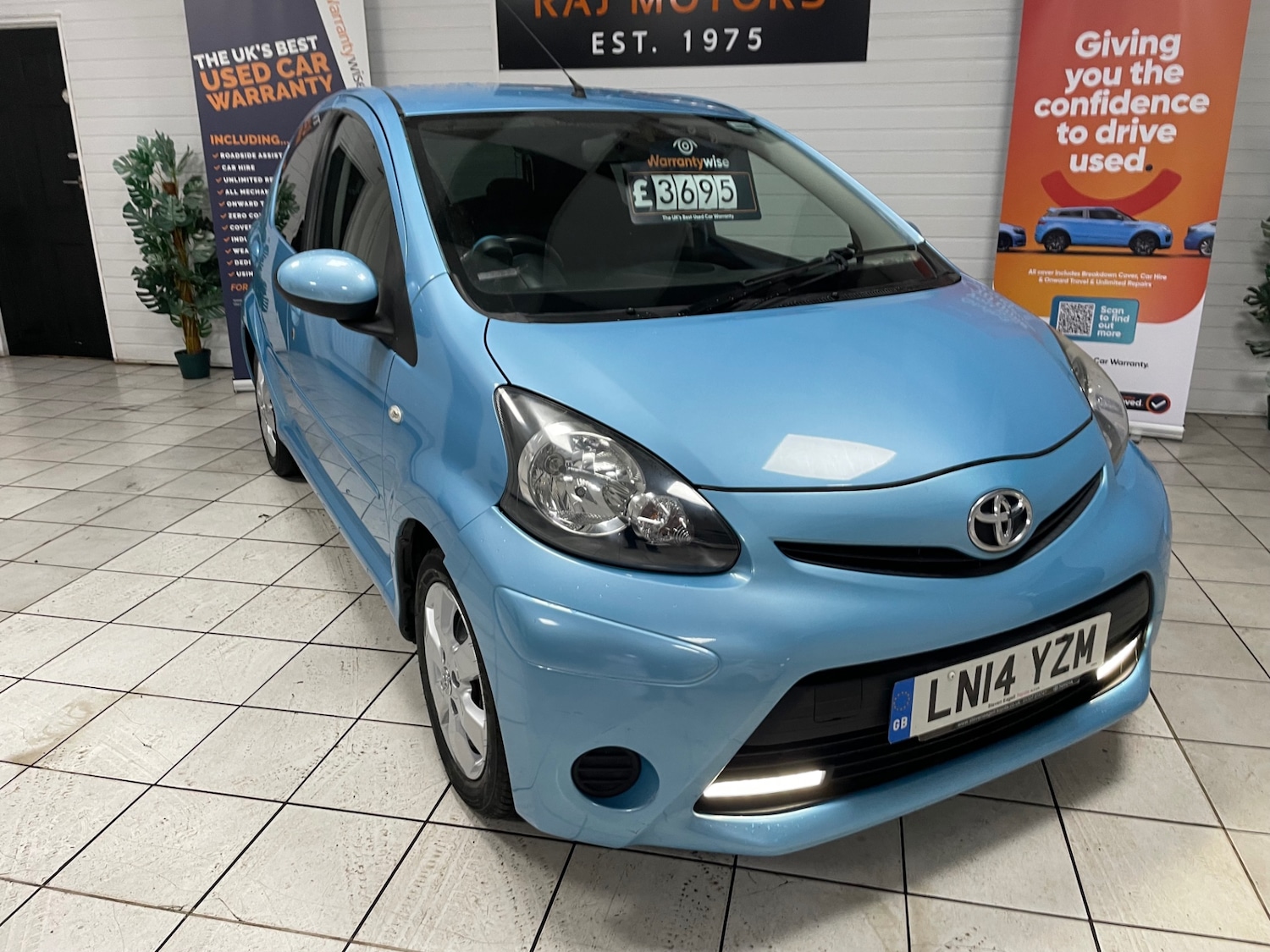 Used Toyota AYGO 2014 for sale - 76403283: Photo 8