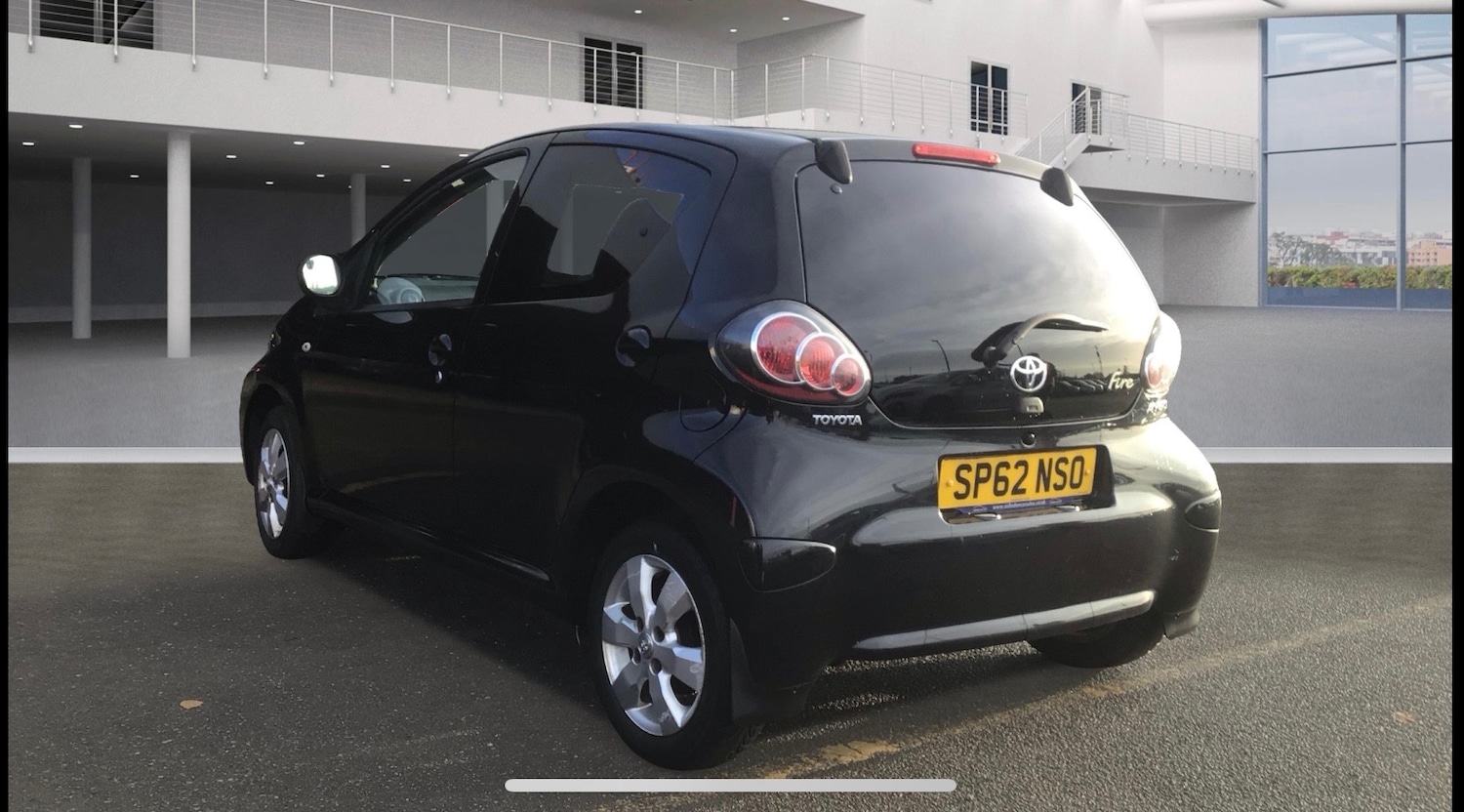 Used Toyota AYGO 2012 for sale - 76638703: Photo 3