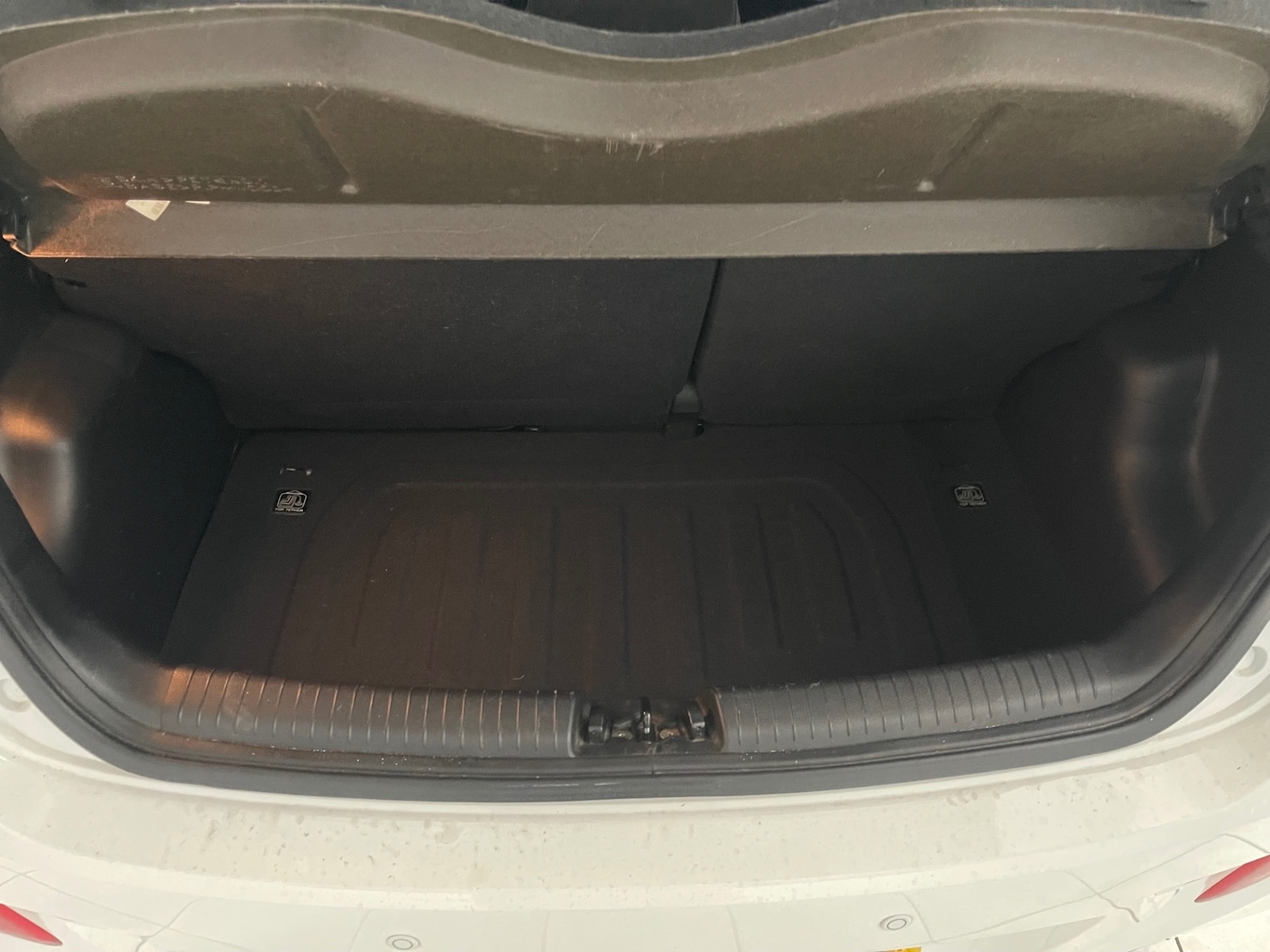 Used Hyundai i10 2015 for sale - 77282357: Photo 9