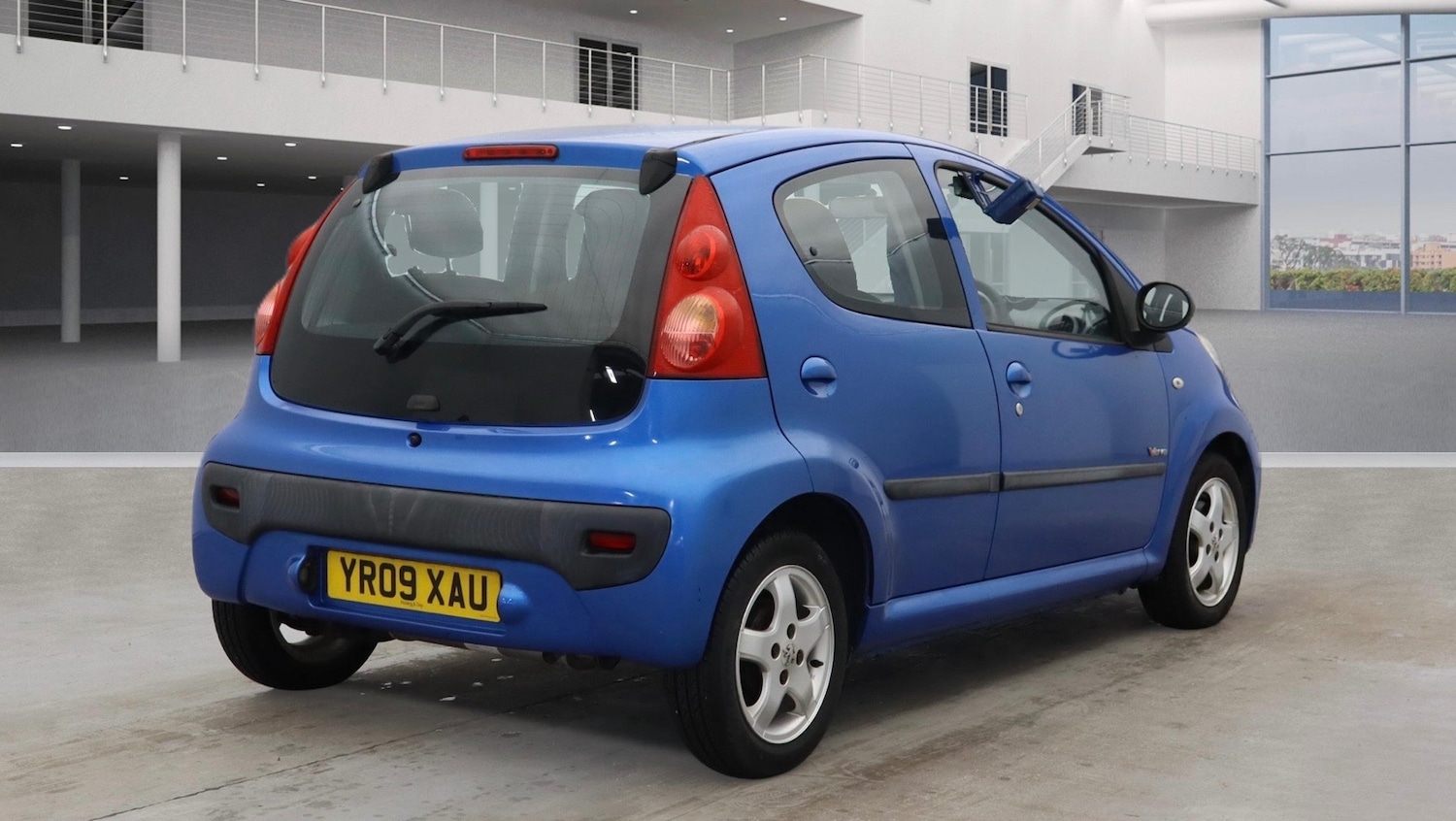 Used Peugeot 107 2009 for sale - 77342426: Photo 4