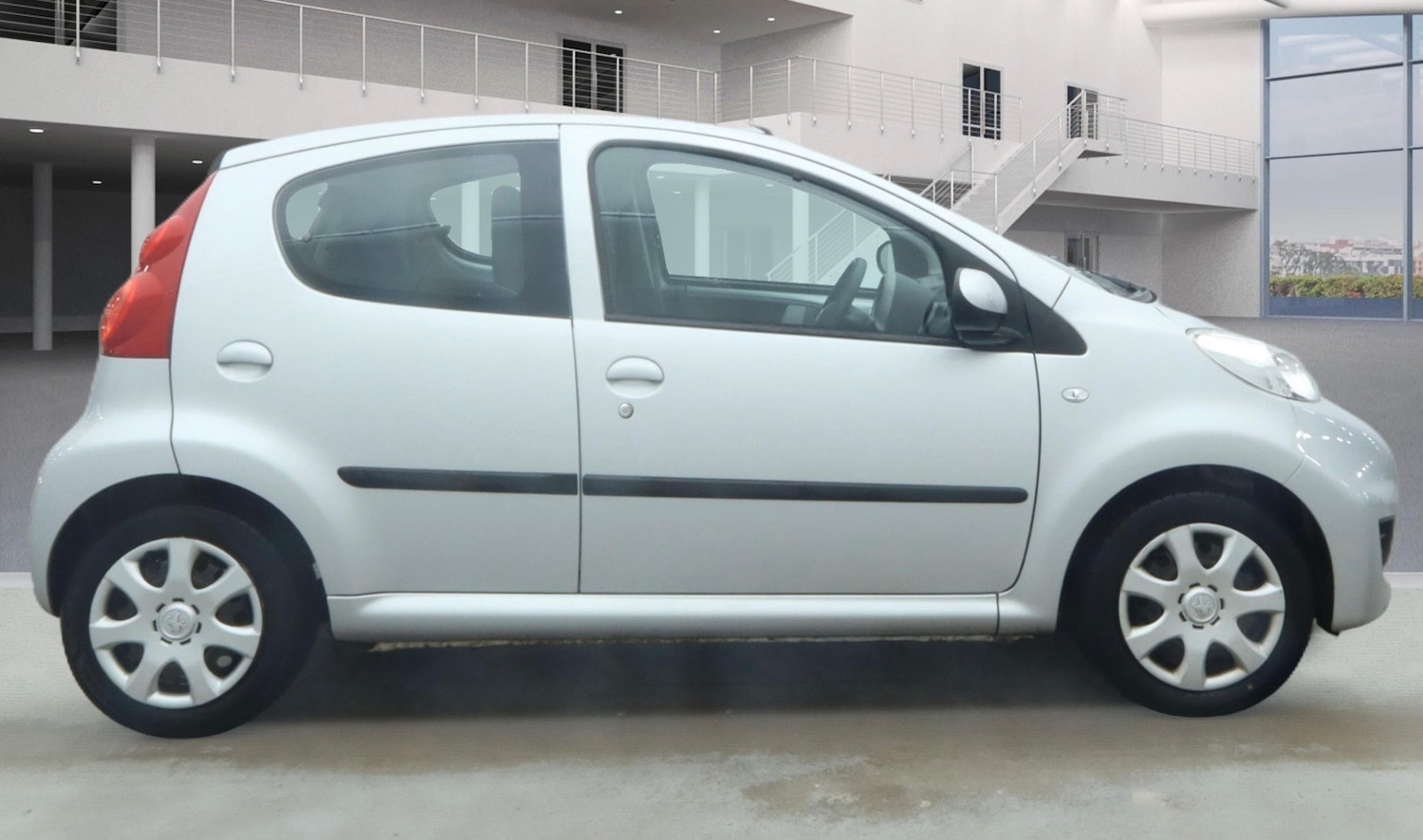 Used Peugeot 107 2011 for sale - 77502856: Photo 5