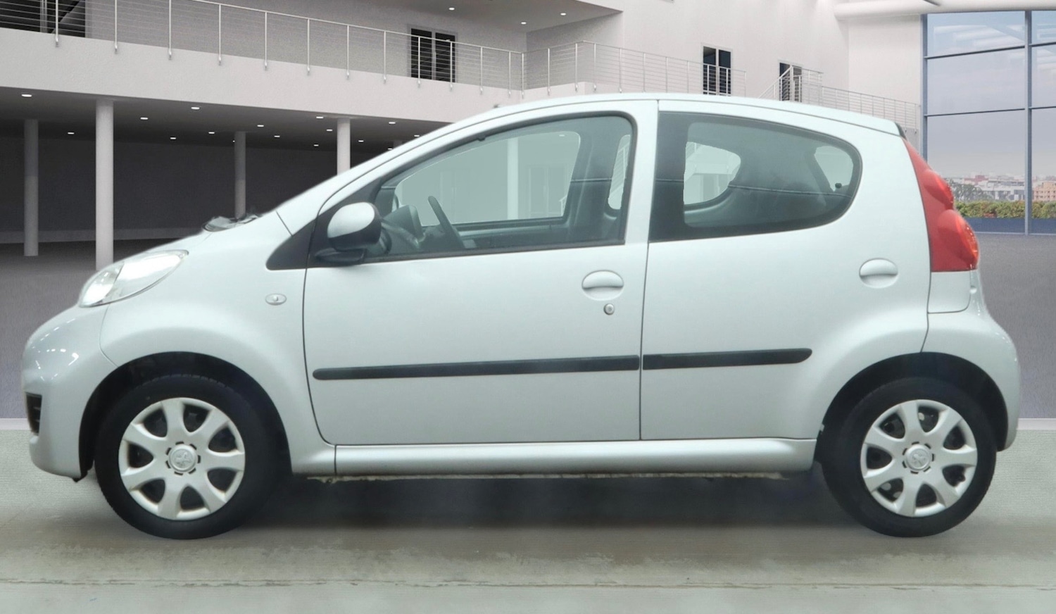 Used Peugeot 107 2011 for sale - 77502856: Photo 6