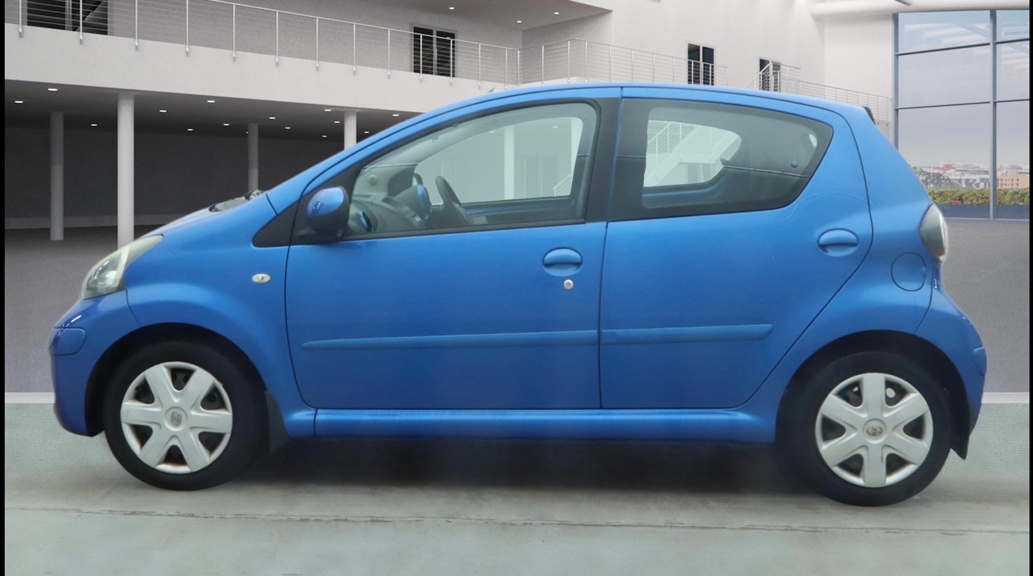 Used Toyota AYGO 2010 for sale - 77381228: Photo 6