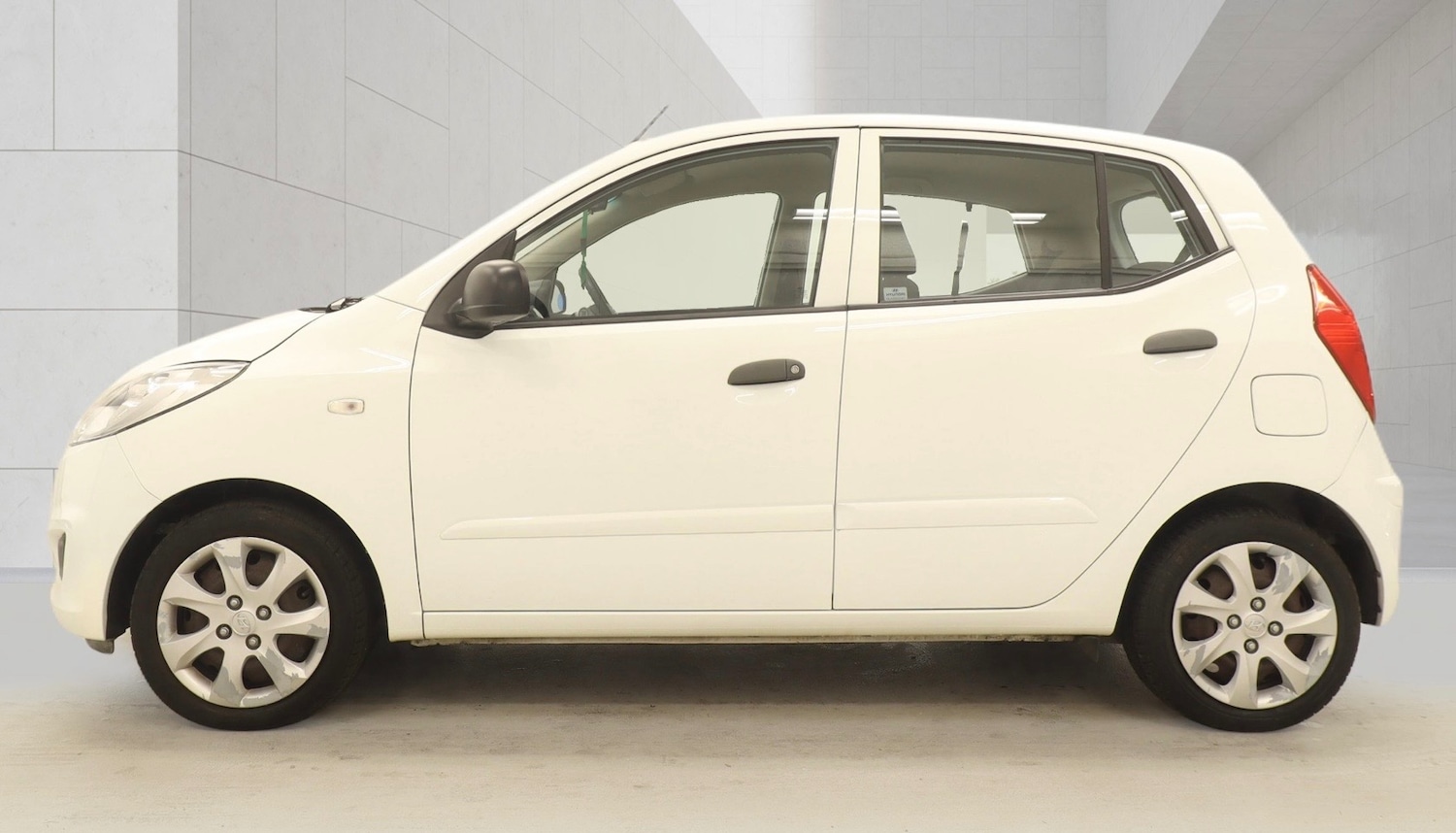 Used Hyundai i10 2013 for sale - 78124821: Photo 6