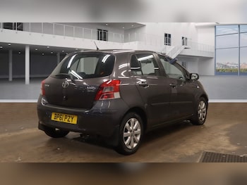 Used Toyota Yaris 2011 for sale - 77445765: Photo