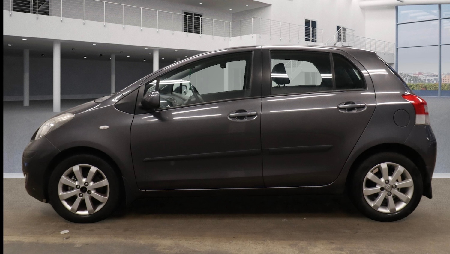 Used Toyota Yaris 2011 for sale - 77445765: Photo 6