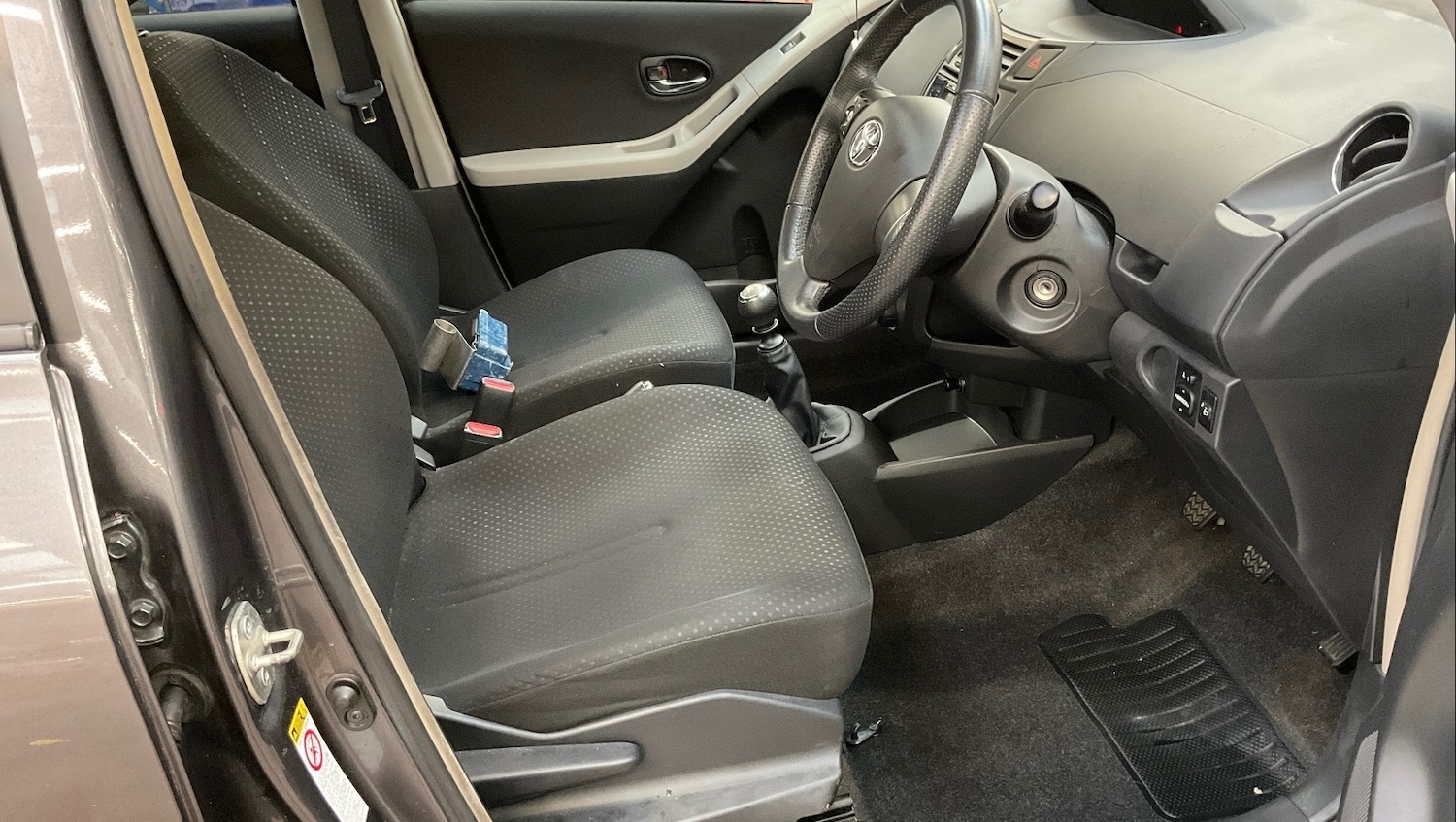 Used Toyota Yaris 2011 for sale - 77445765: Photo 9