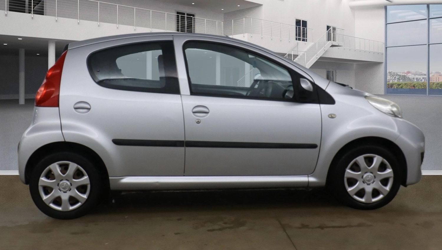Used Peugeot 107 2011 for sale - 77052438: Photo 5