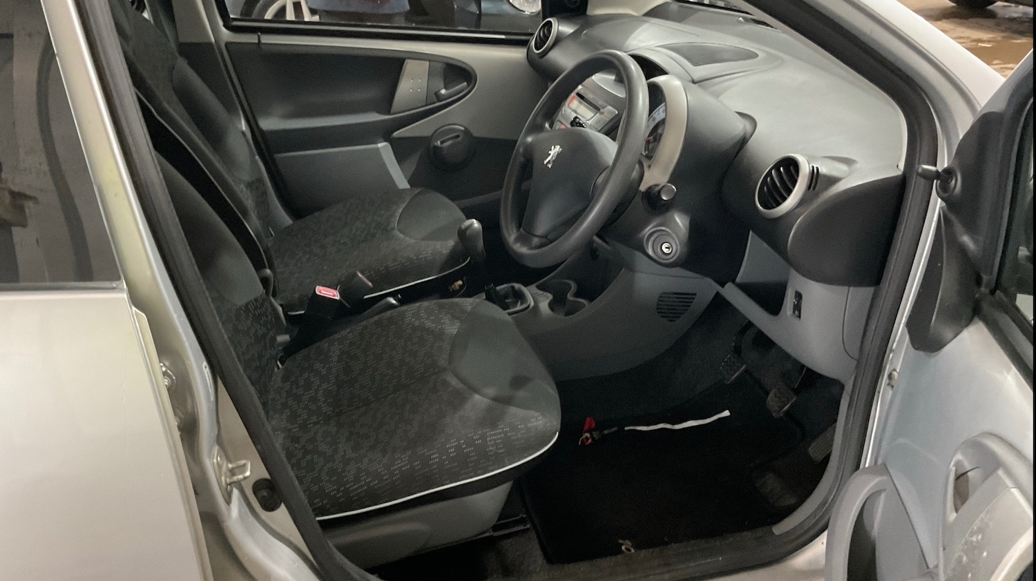 Used Peugeot 107 2011 for sale - 77052438: Photo 7