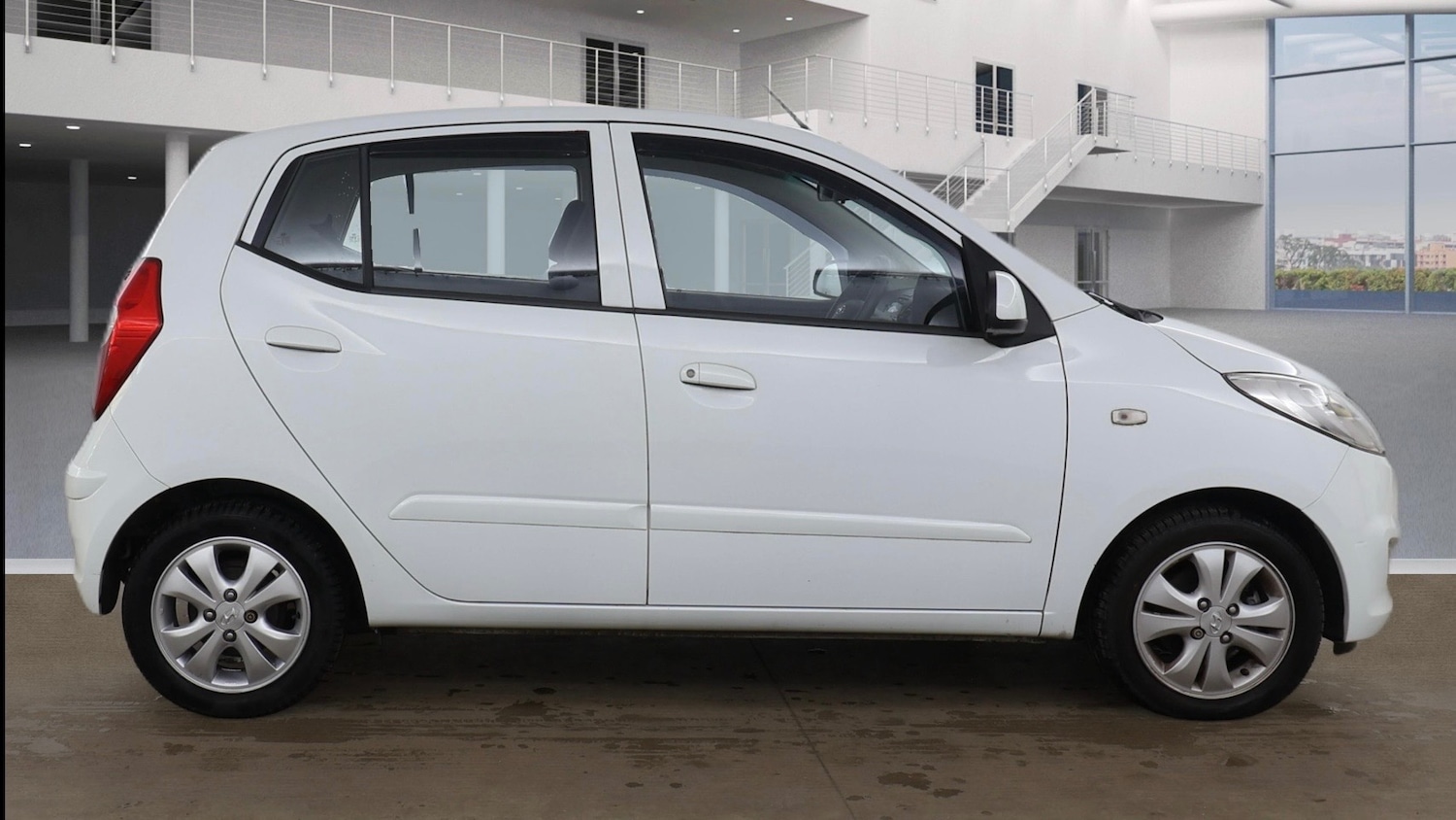 Used Hyundai i10 2013 for sale - 77819495: Photo 5