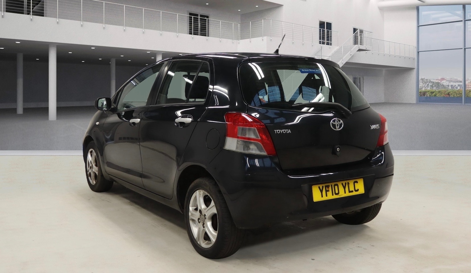 Used Toyota Yaris 2010 for sale - 77841865: Photo 3