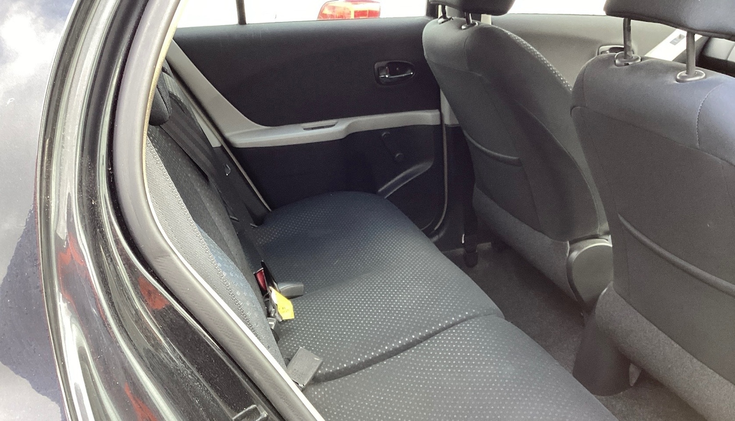 Used Toyota Yaris 2010 for sale - 77841865: Photo 7