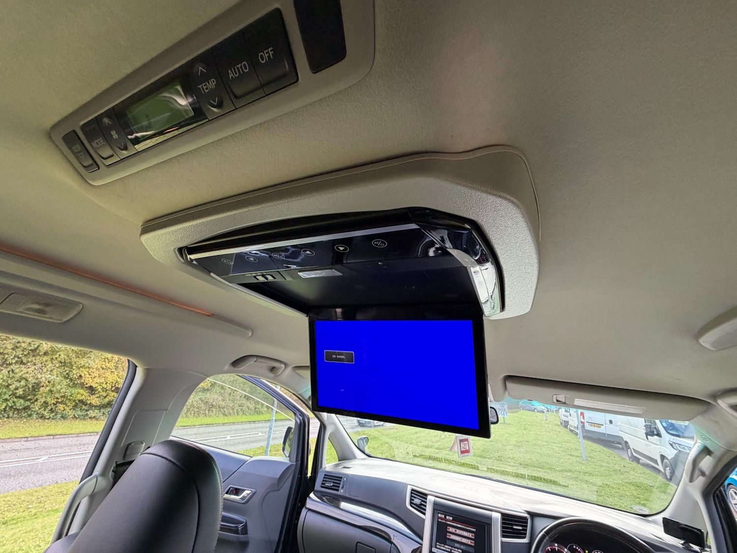Used Toyota Vellfire 2014 for sale - 76354986: Photo 14