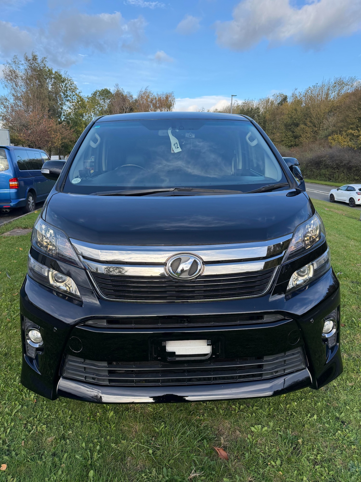 Used Toyota Vellfire 2014 for sale - 76354986: Photo 2