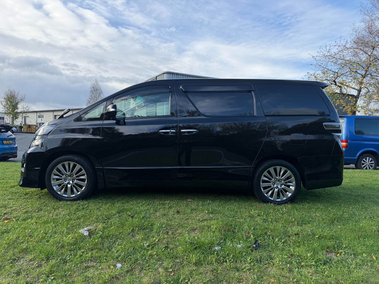 Used Toyota Vellfire 2014 for sale - 76354986: Photo 29