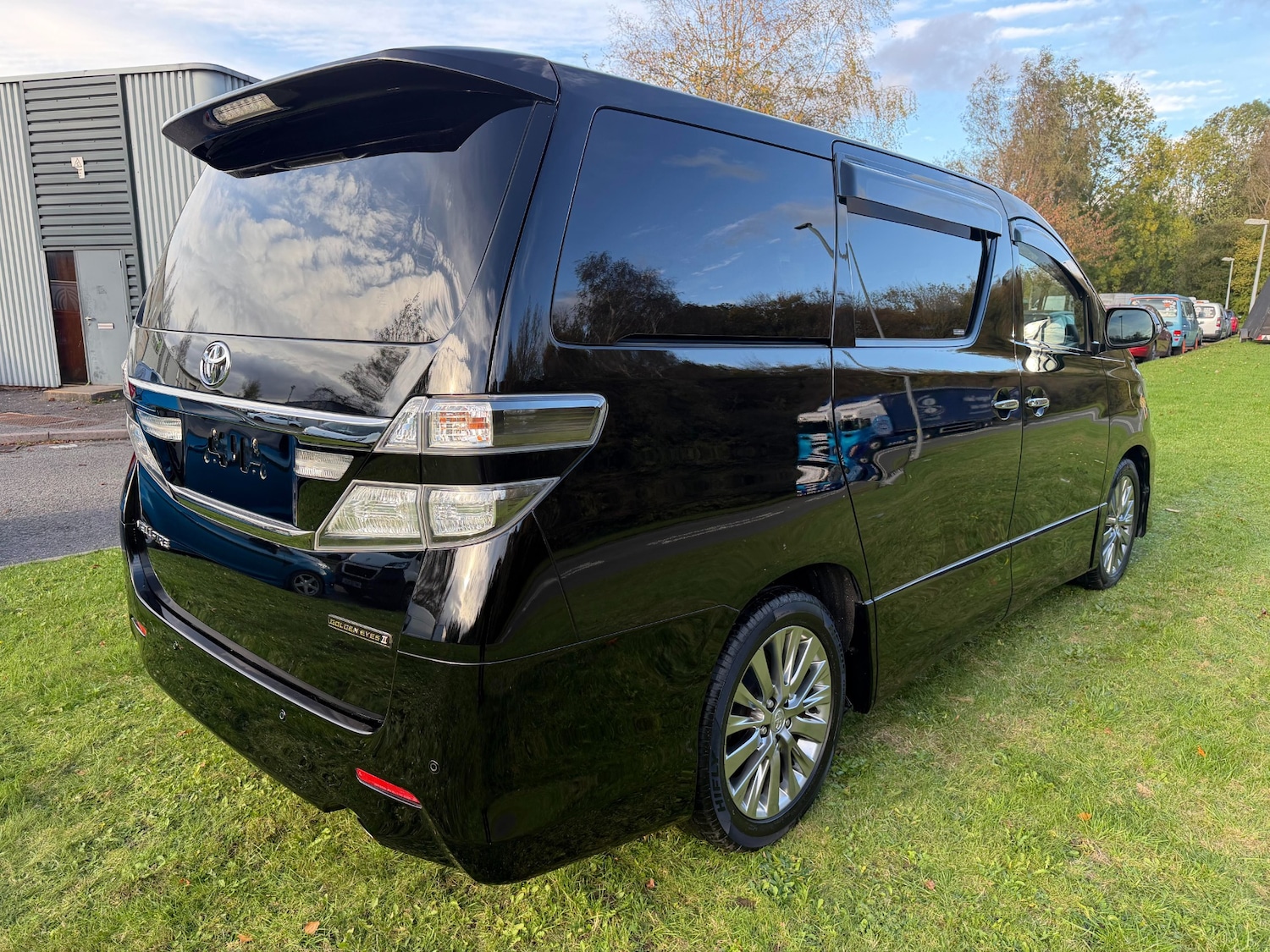 Used Toyota Vellfire 2014 for sale - 76354986: Photo 8