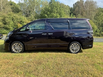 Used Toyota Vellfire 2013 for sale - 75712162: Photo