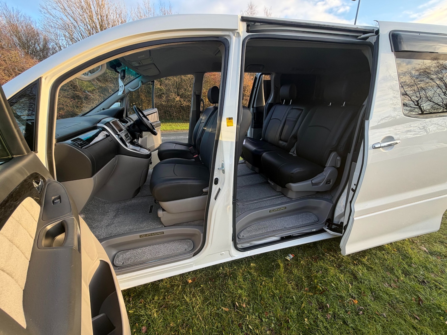 Used Toyota Alphard 2006 for sale - 76818143: Photo 12